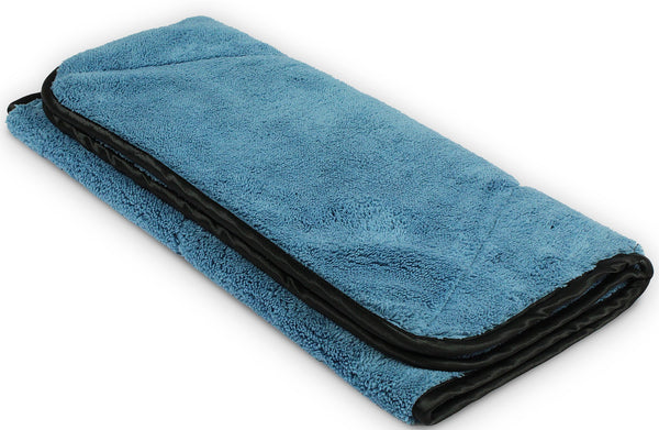 Detailer's Preference® 18" x 32" 780 GSM Super Absorbent Mega Microfiber Towel