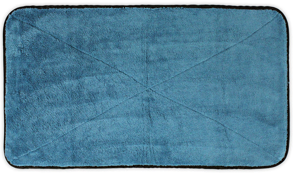 Detailer's Preference® 18" x 32" 780 GSM Super Absorbent Mega Microfiber Towel