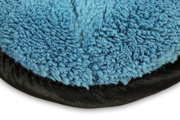 Detailer's Preference® 18" x 32" 780 GSM Super Absorbent Mega Microfiber Towel