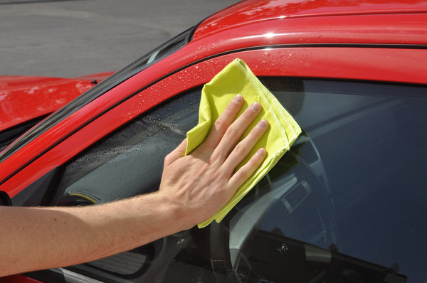 Detailer's Preference® 14 x 14 in. 190 GSM Lime Green Suede Weave Microfiber Polishing and Finishing Cloths – 3-pack