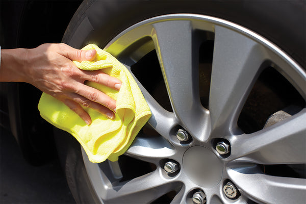 Detailer's Preference® 14 x 17 in. 270 GSM Microfiber Cleaning Towels – Yellow, Orange, Green – 15-pack