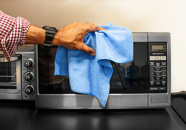 Detailer's Preference® 16 x 16 in. 350 GSM Microfiber Cleaning Towels – 12-pack